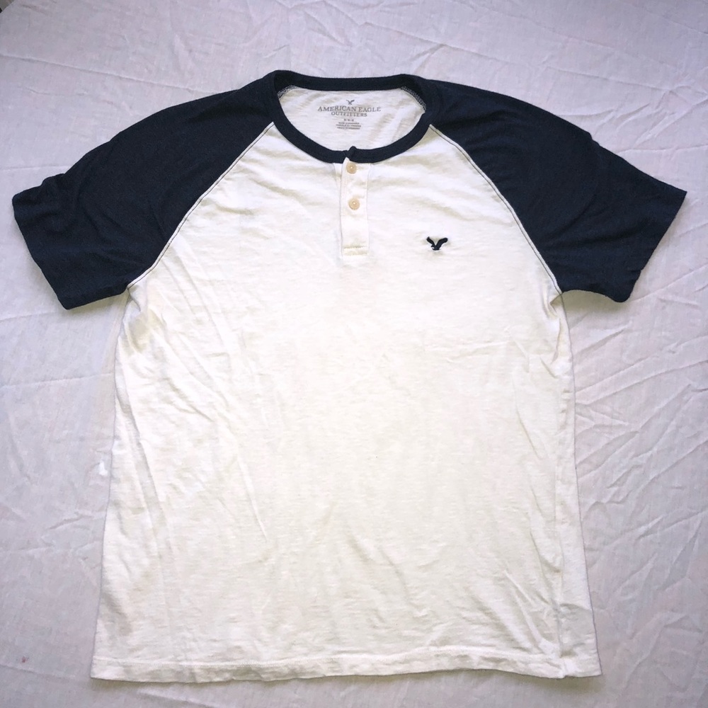 American Eagle Outfitters Shirt Size Medium